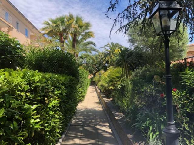 Belle Residence Au Centre De Saint Tropez Avec Piscine Et Garage Экстерьер фото