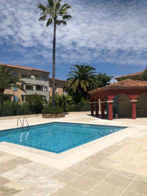 Belle Residence Au Centre De Saint Tropez Avec Piscine Et Garage Экстерьер фото